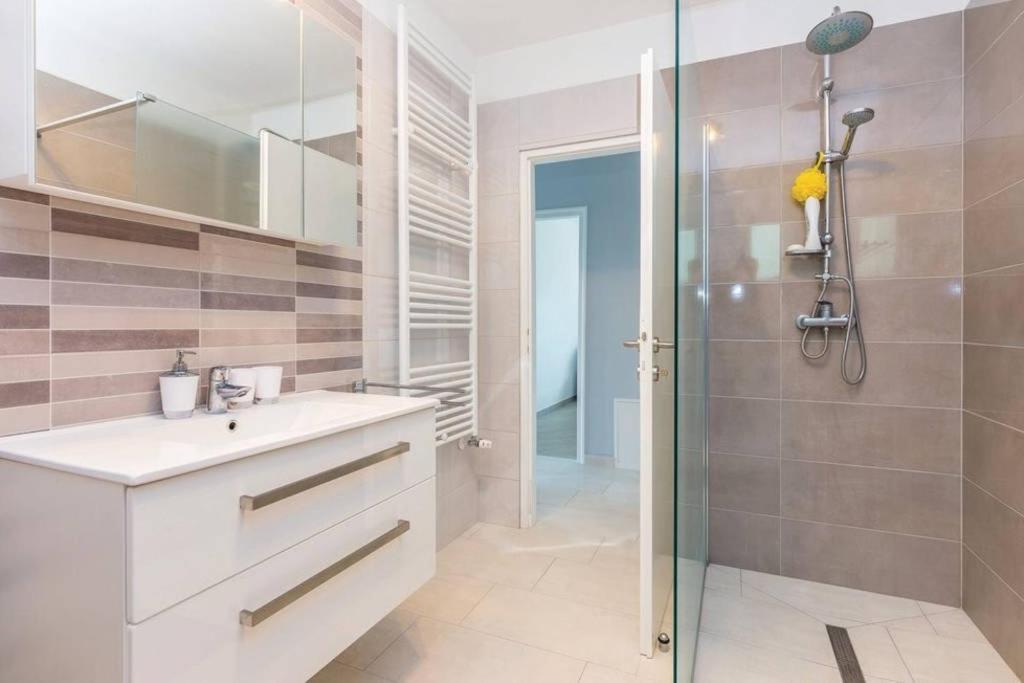 Apartment Laura Kostrena Zewnętrze zdjęcie
